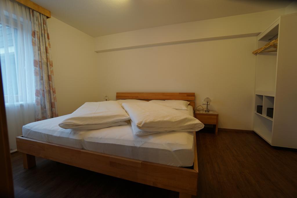 Ferienwohnung Fam Alfons Geiler Heinfels Pokoj fotografie